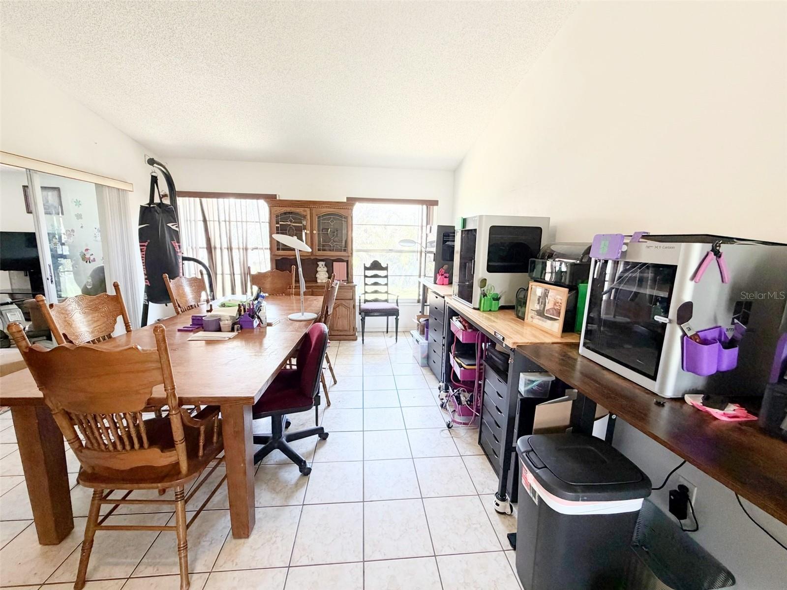 10537 Linger Ln, FL