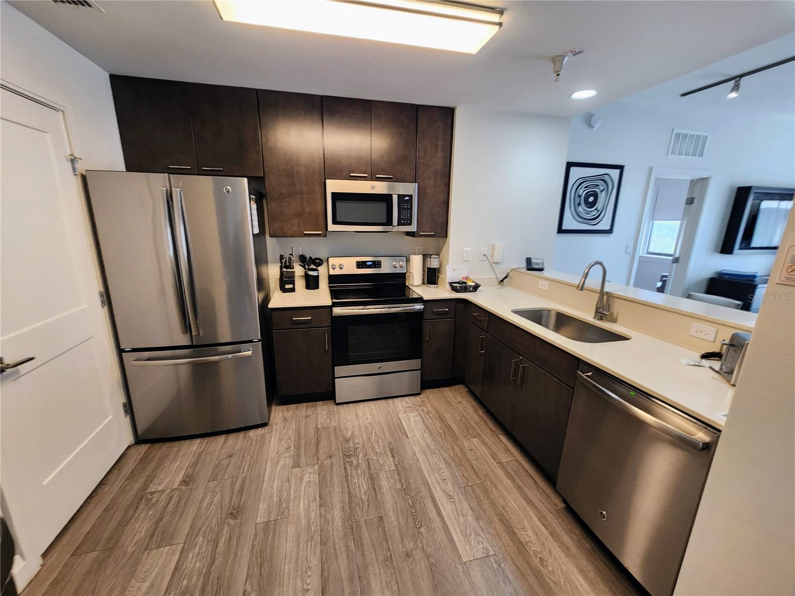 14501 Grove Resort Avenue, FL