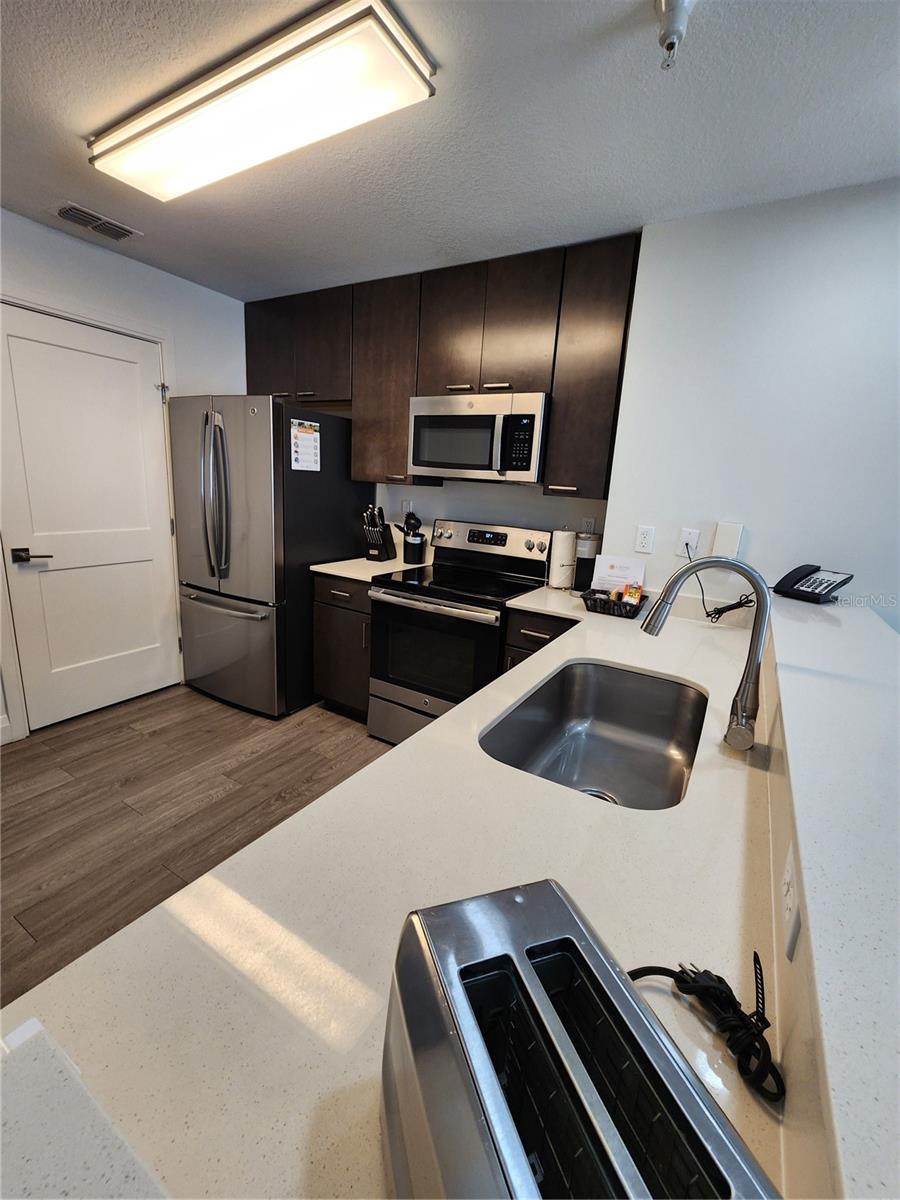 14501 Grove Resort Avenue, FL