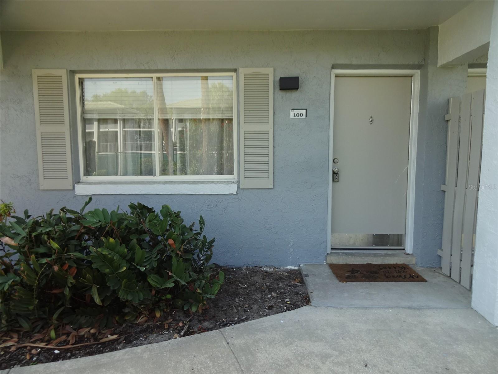 123 Blue Point Way #100, FL