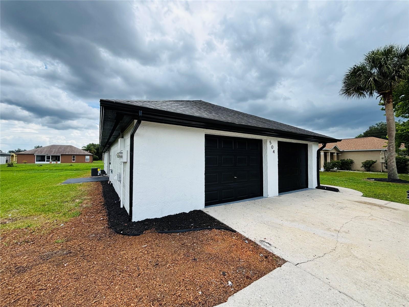 504 Blackbird Ln, FL