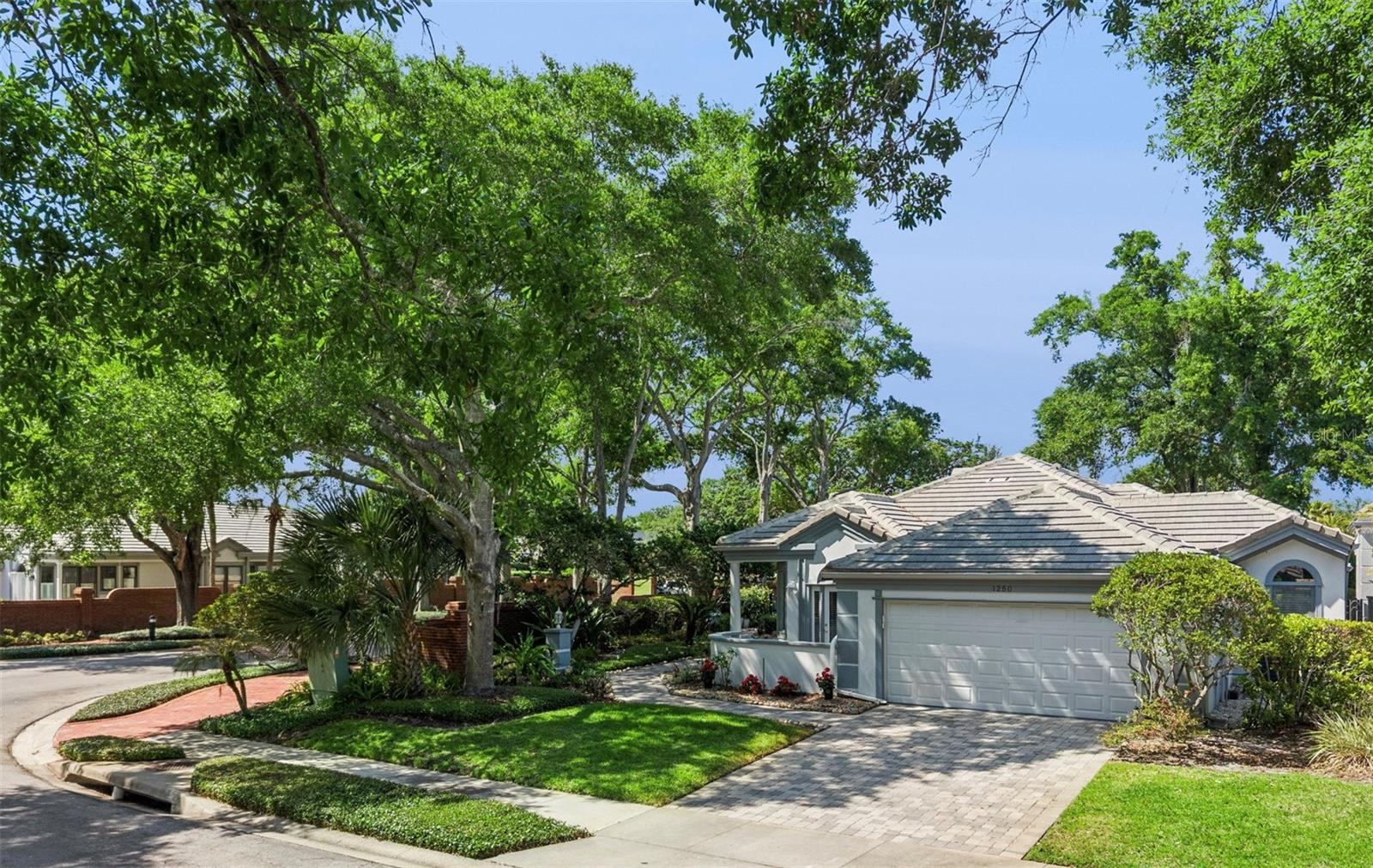1250 E Langley Ct, FL