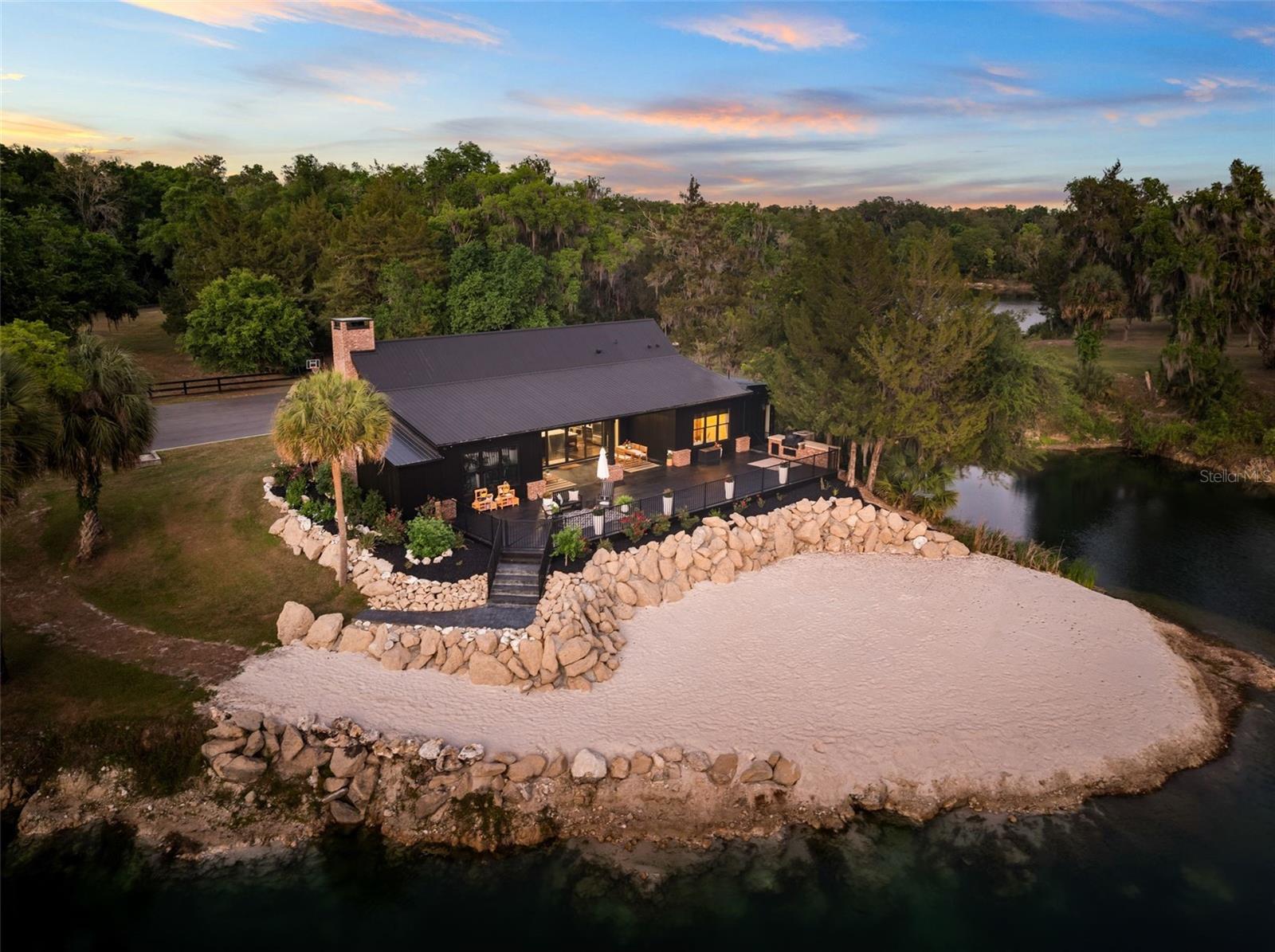 CITRA, FL