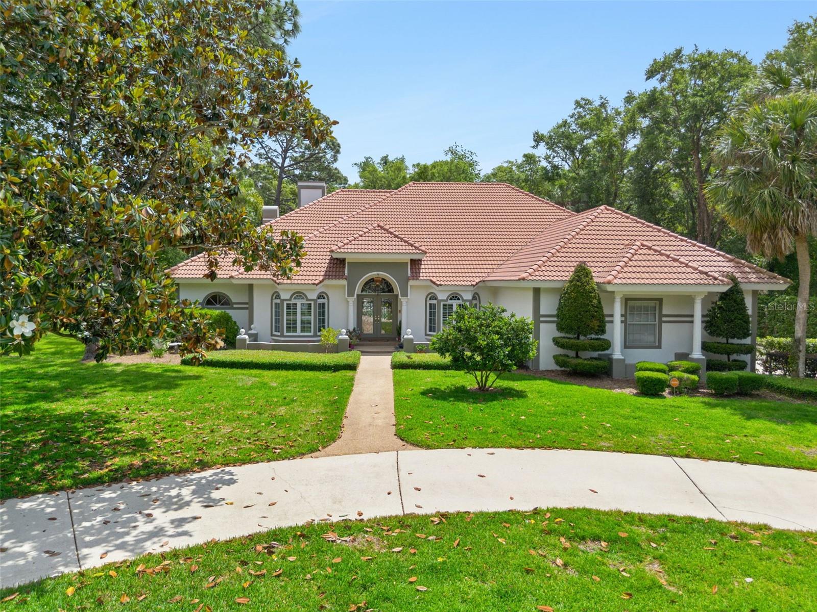628 E Club Cir, FL