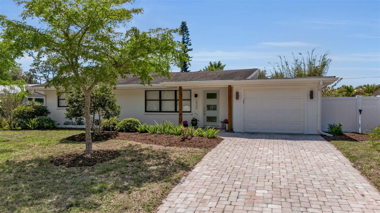 2440 Valencia Drive, FL