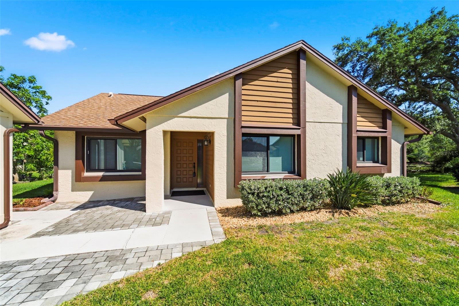 2210 Sequoia Drive, FL