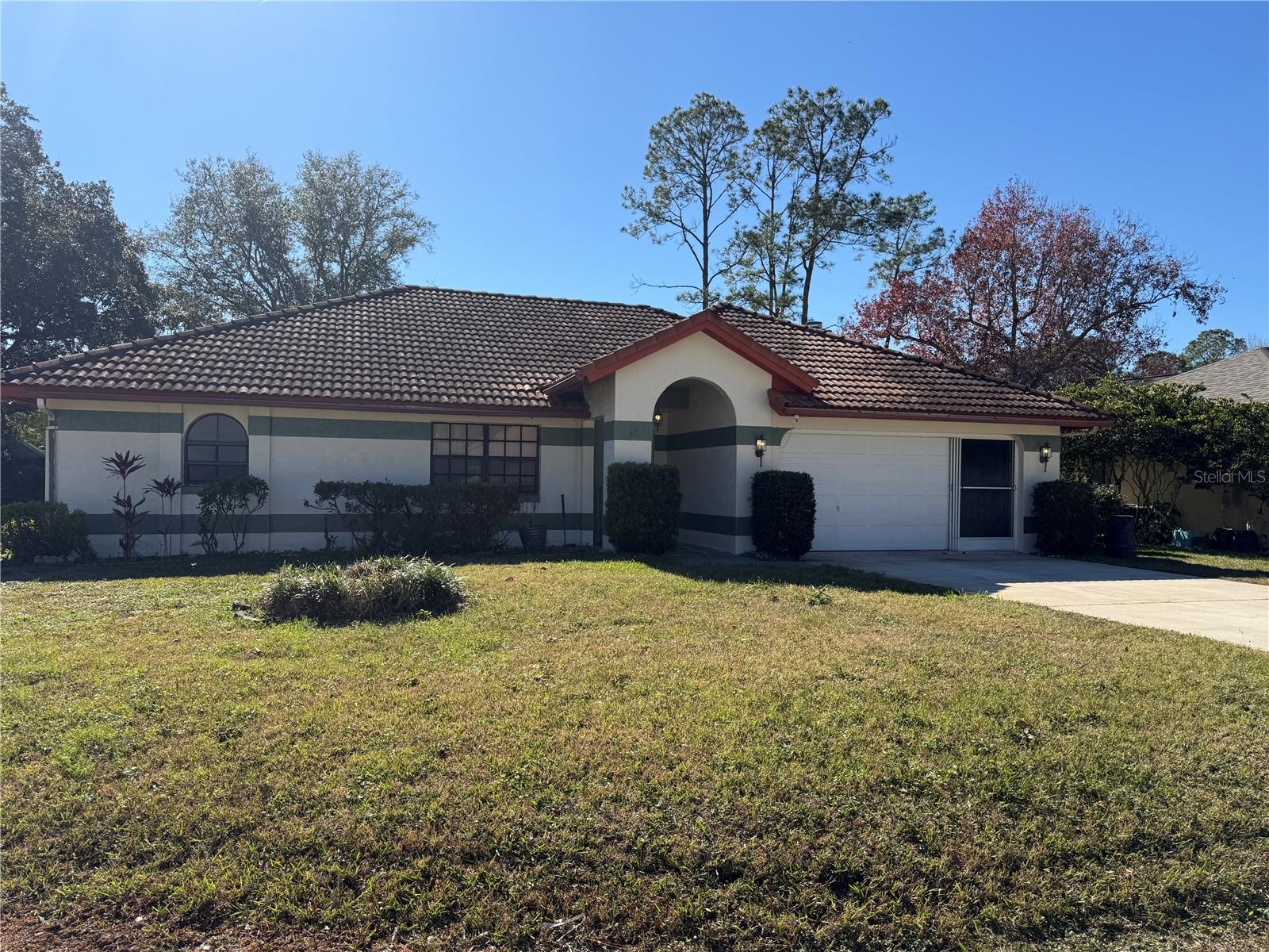 32 Westlawn Place, FL