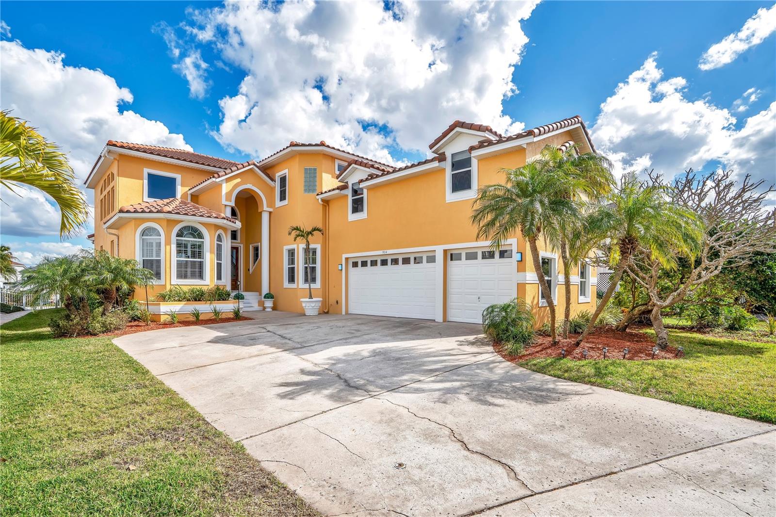 934 Symphony Isles Boulevard, FL