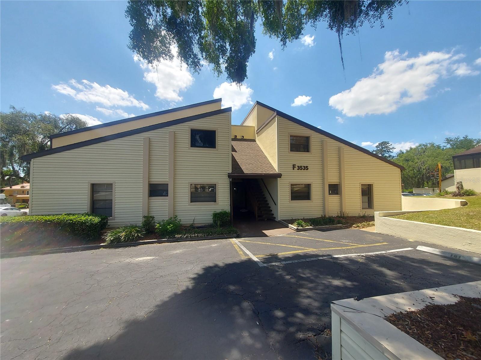 3535 E Fort King St #160, FL