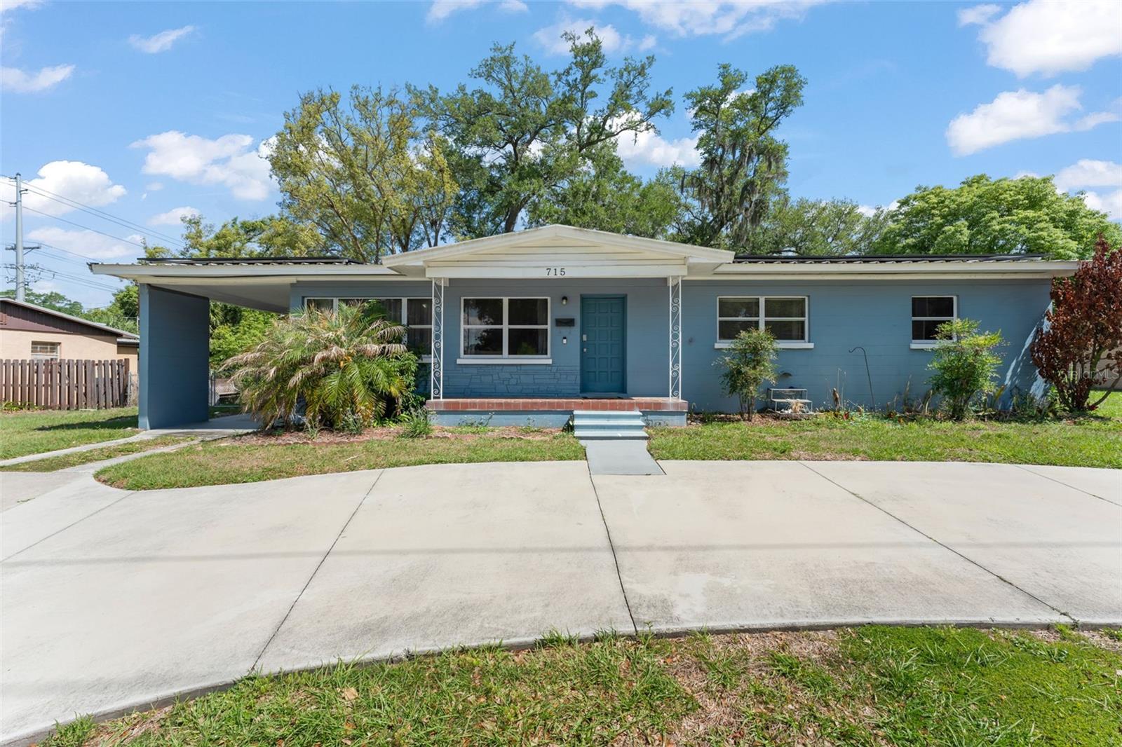 715 W Beacon Rd, FL