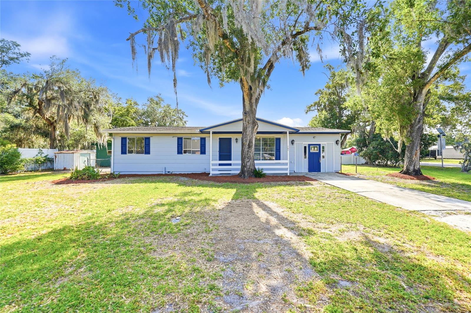 704 Manatee Avenue, FL