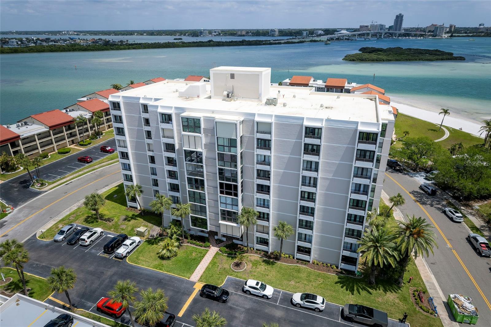 855 Bayway Boulevard, FL