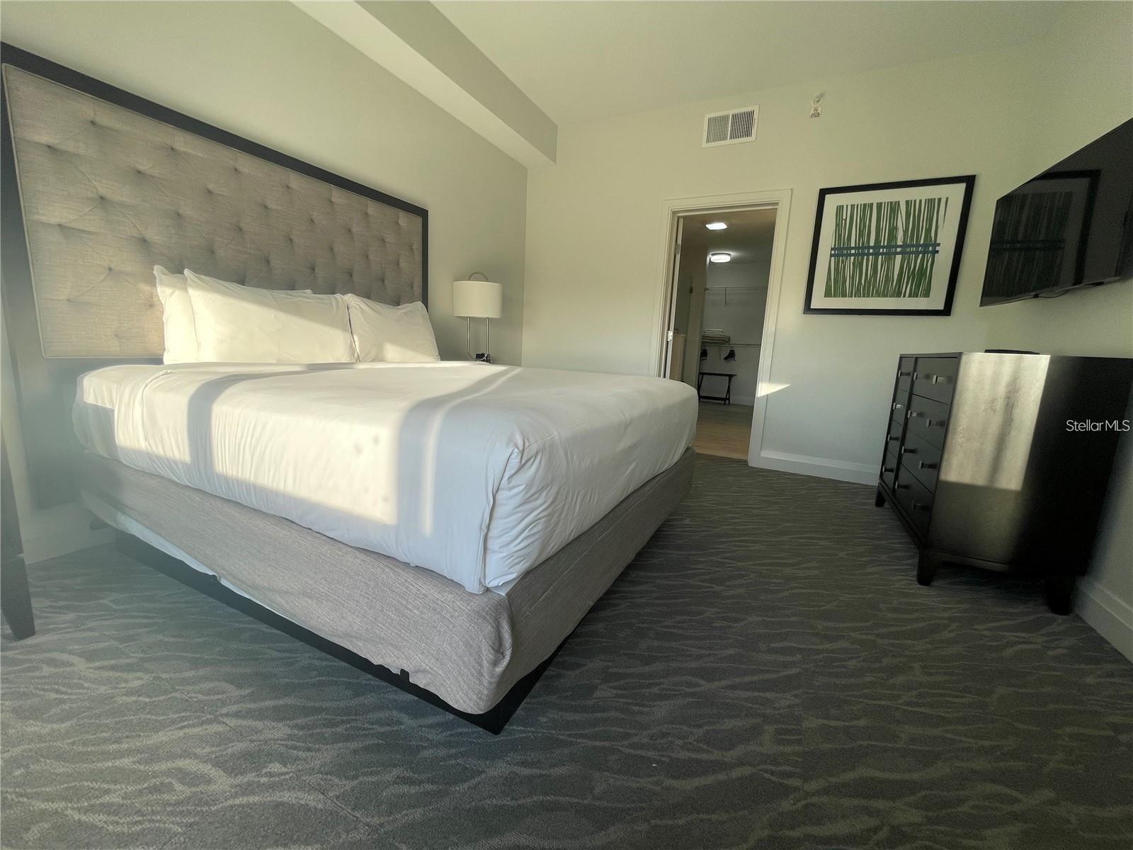 14501 Grove Resort Avenue, FL