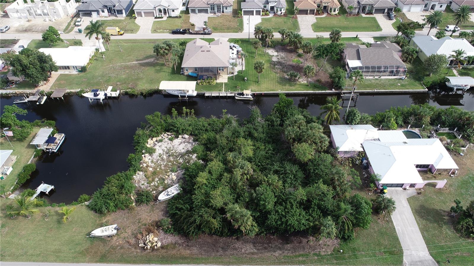 4114 Palm Dr, FL