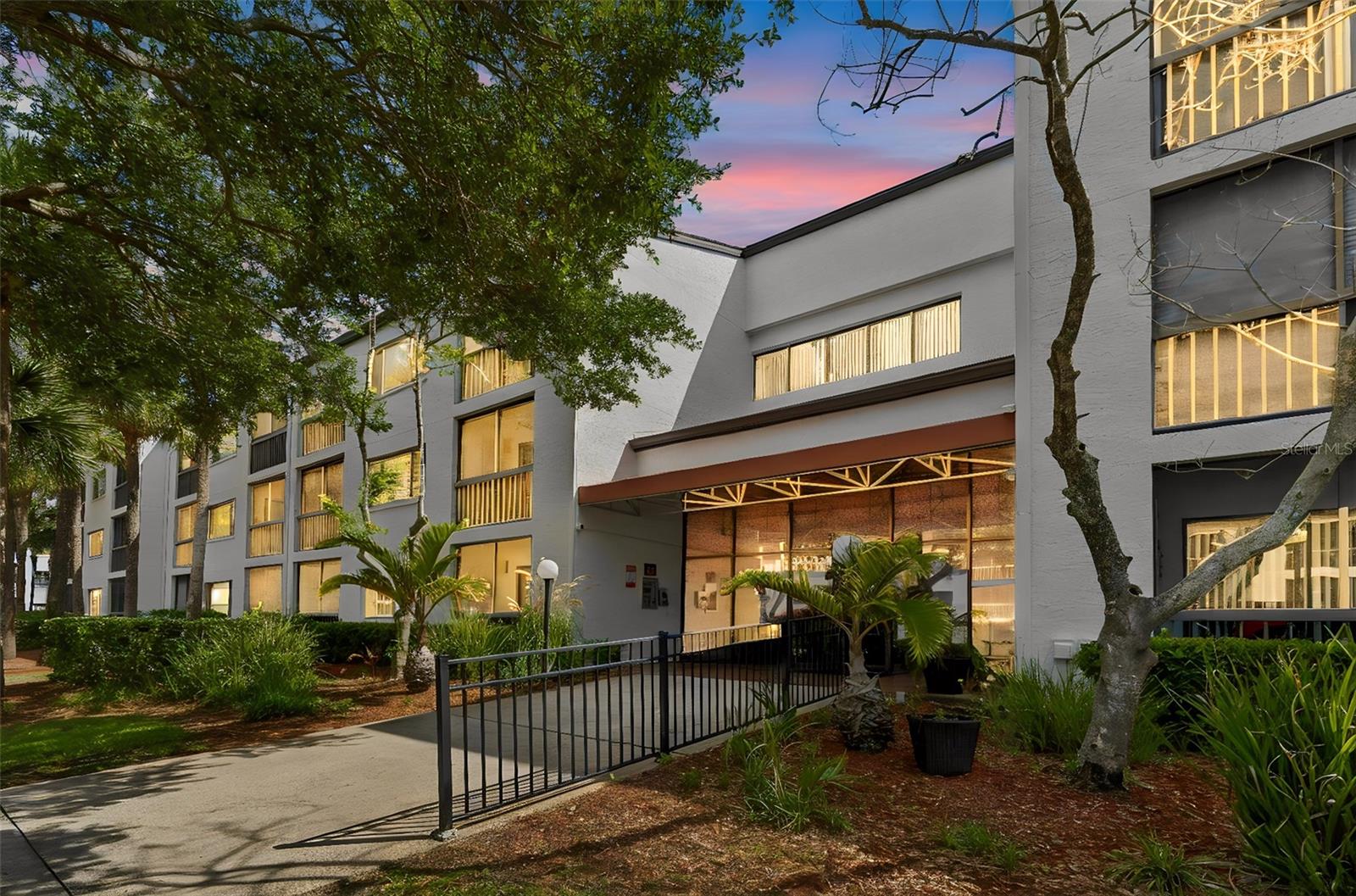 2593 Countryside Boulevard, FL
