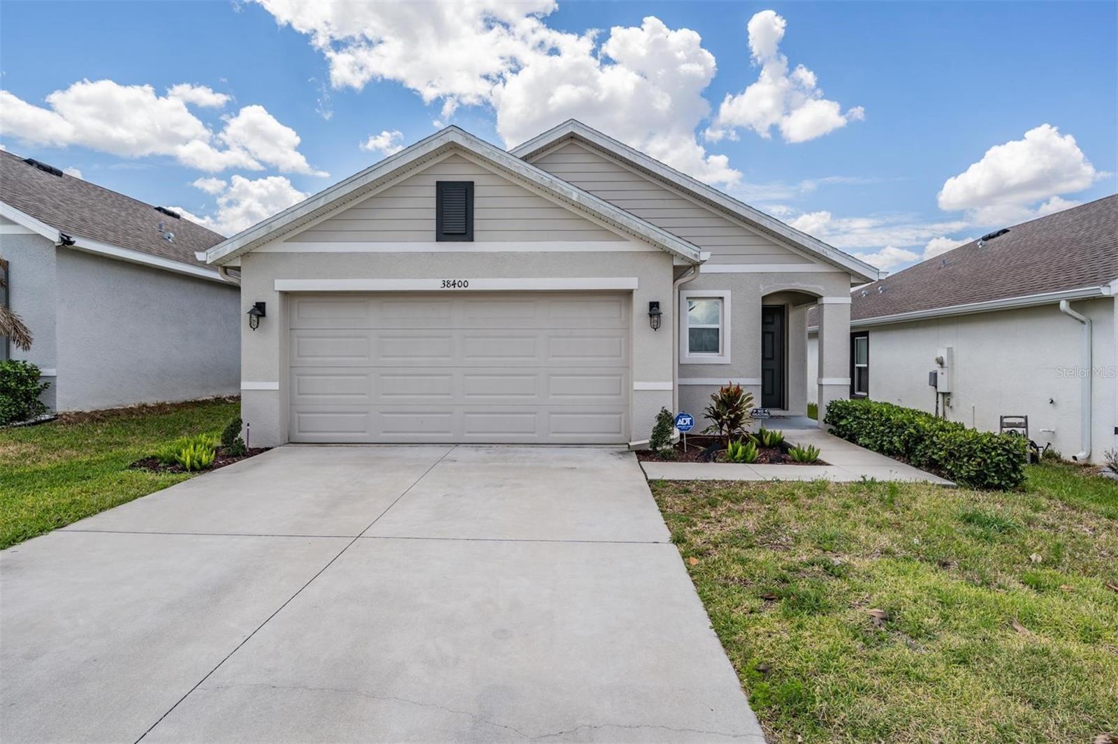 38400 Sonnet Landing Ave, FL