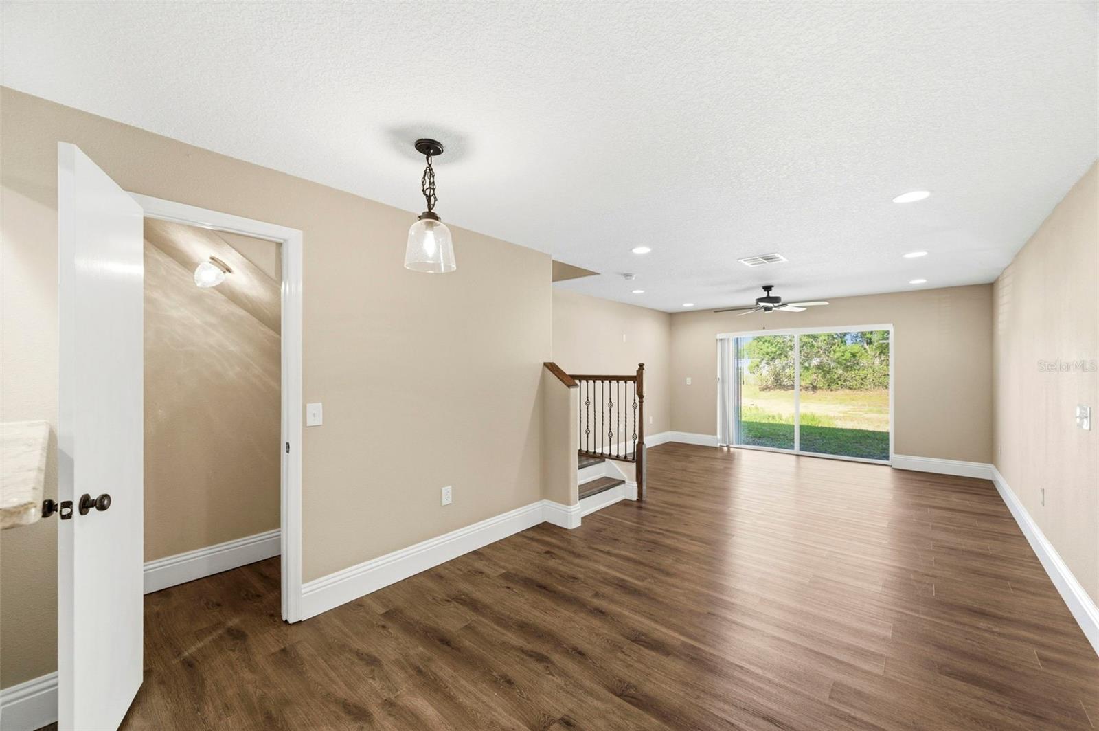 6811 Dartmouth Hill Street, FL