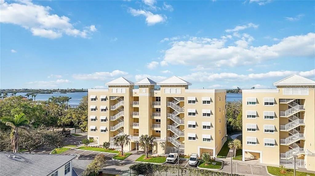 280 Hidden Bay Dr #302, FL