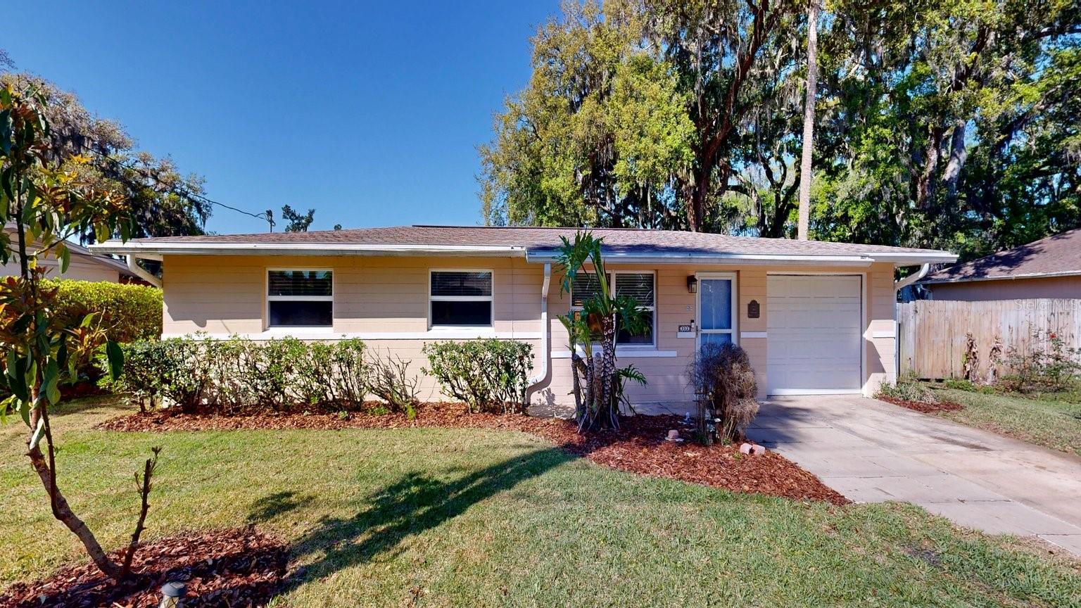 352 S Orchard St, FL