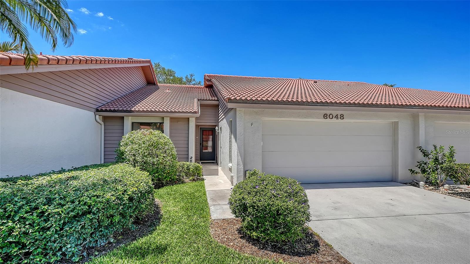 6048 Wilshire Boulevard, FL