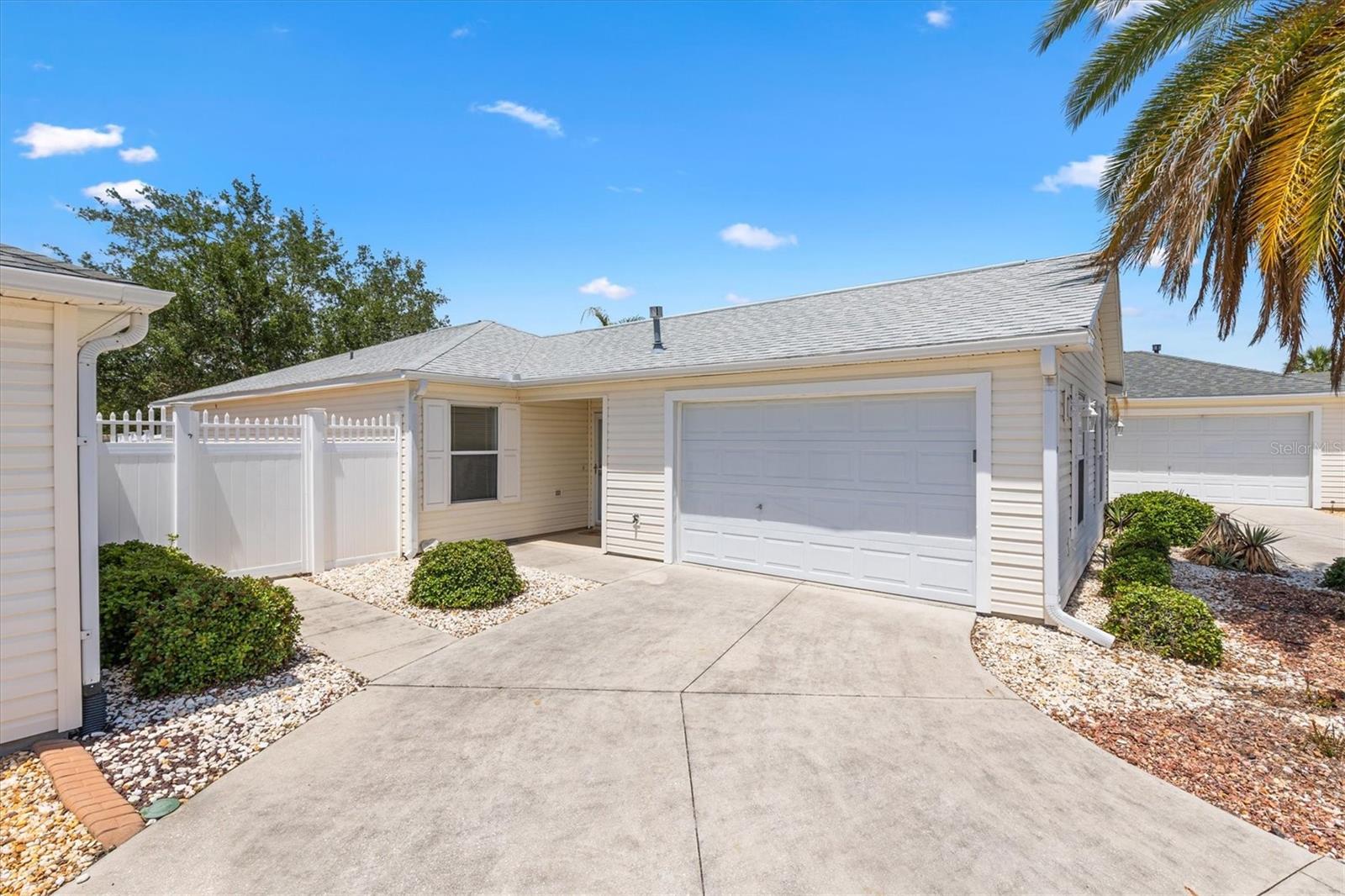 979 Smyrna Street, FL