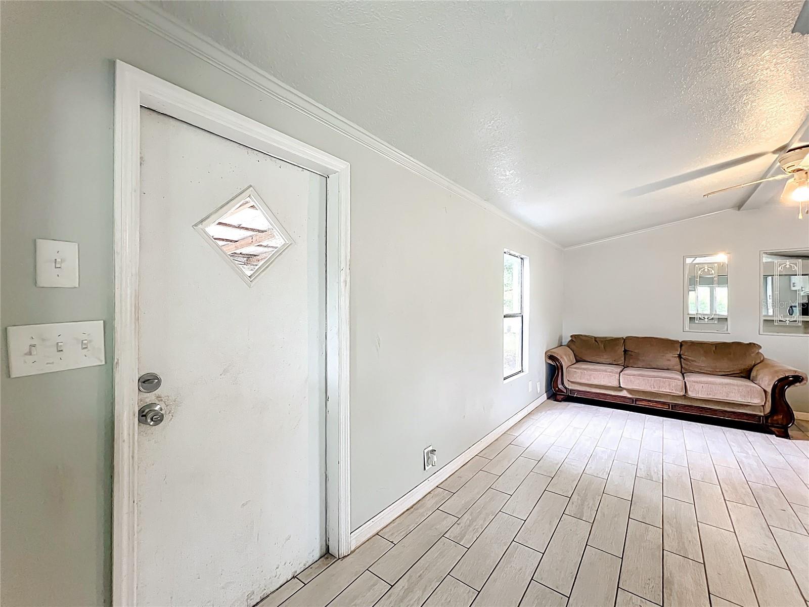 9059 Salem Road, FL