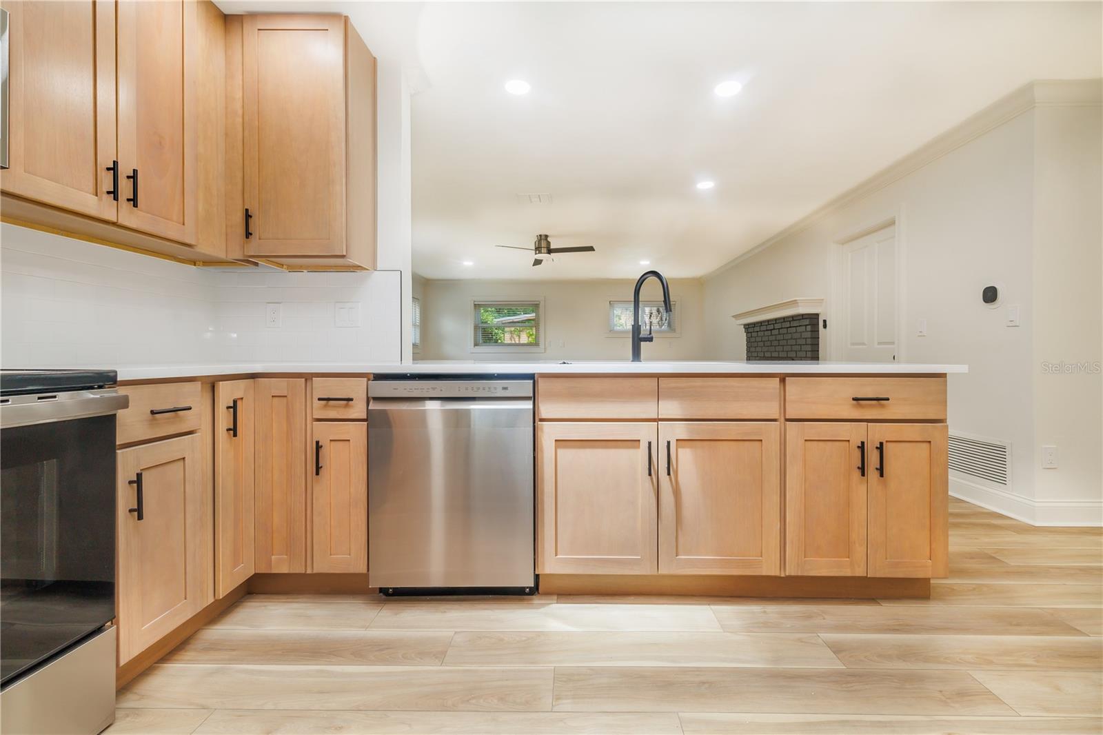 370 Sultana Lane, FL