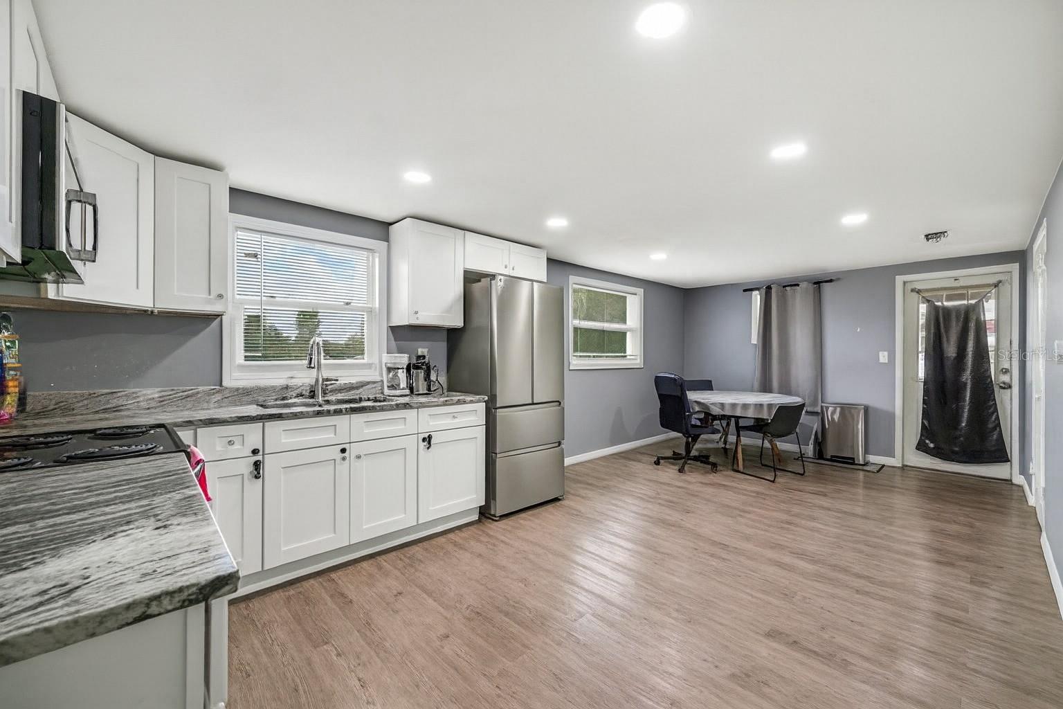 311 3rd Avenue, FL