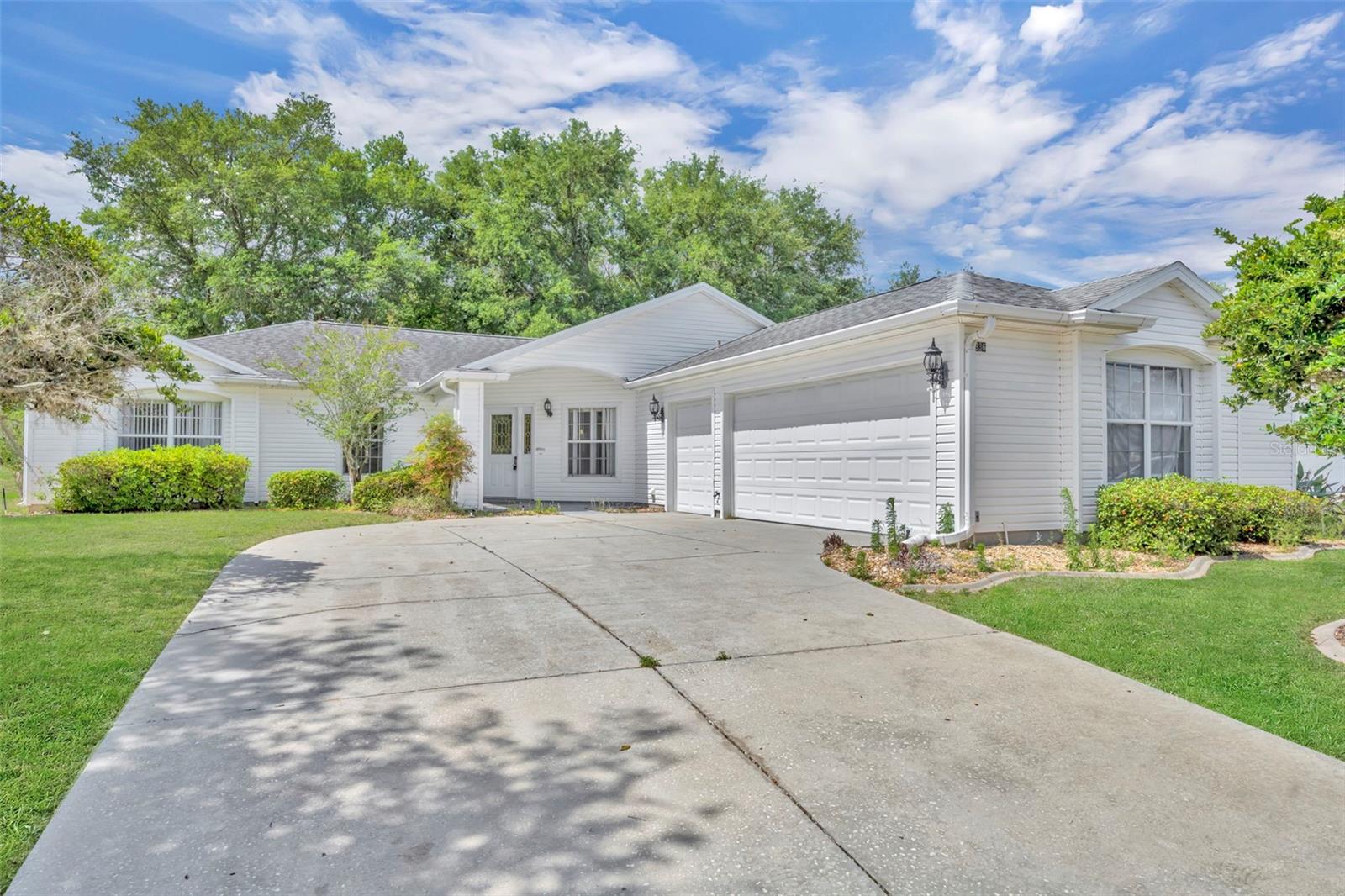 4936 Sawgrass Lake Cir, FL