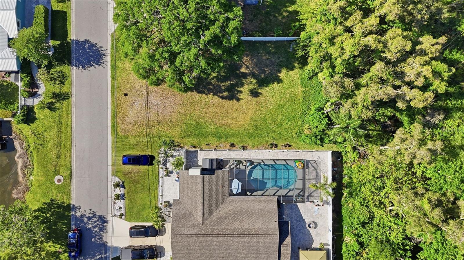 10 Freshwater Dr, FL