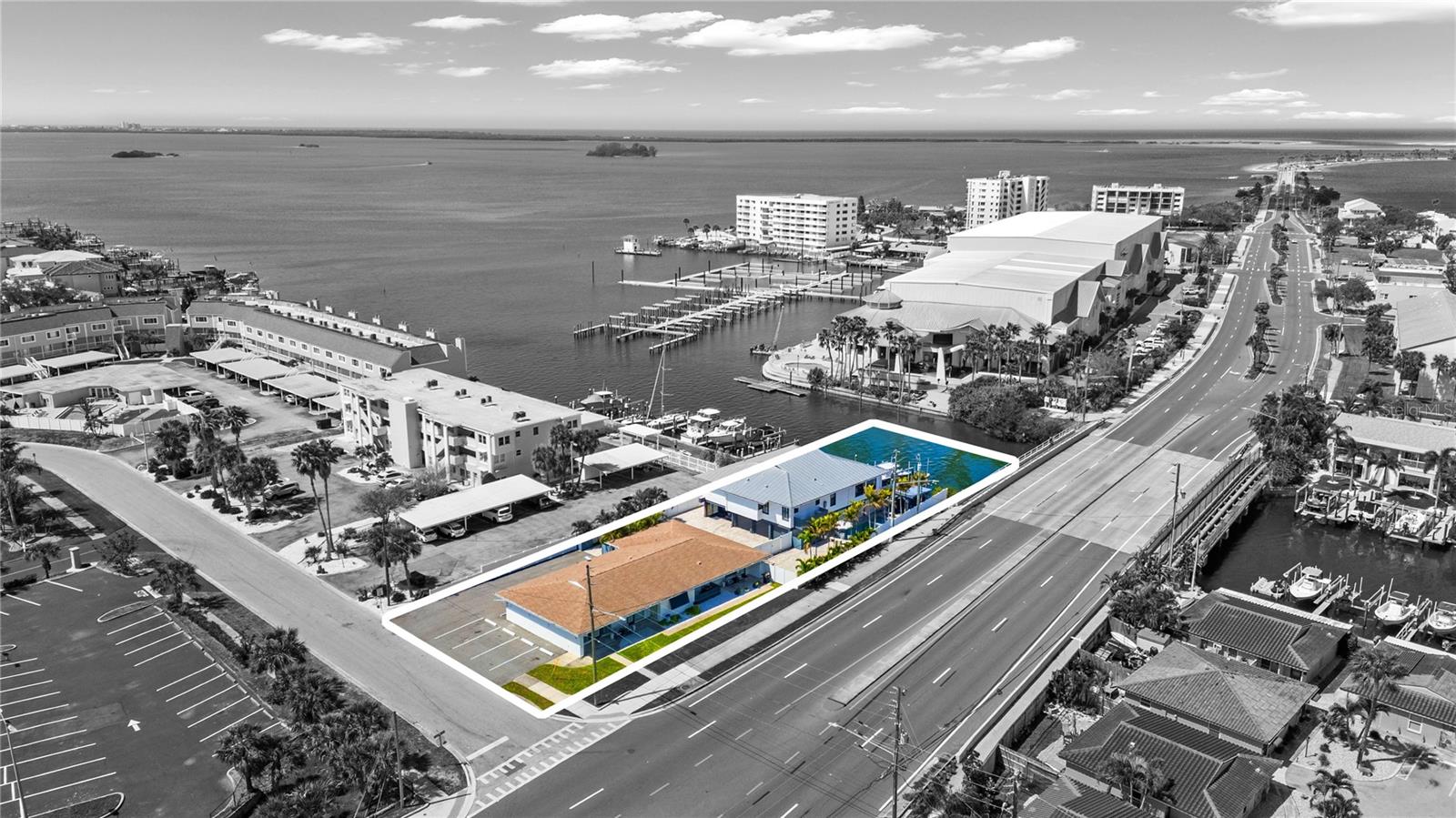 439 Causeway Blvd, FL