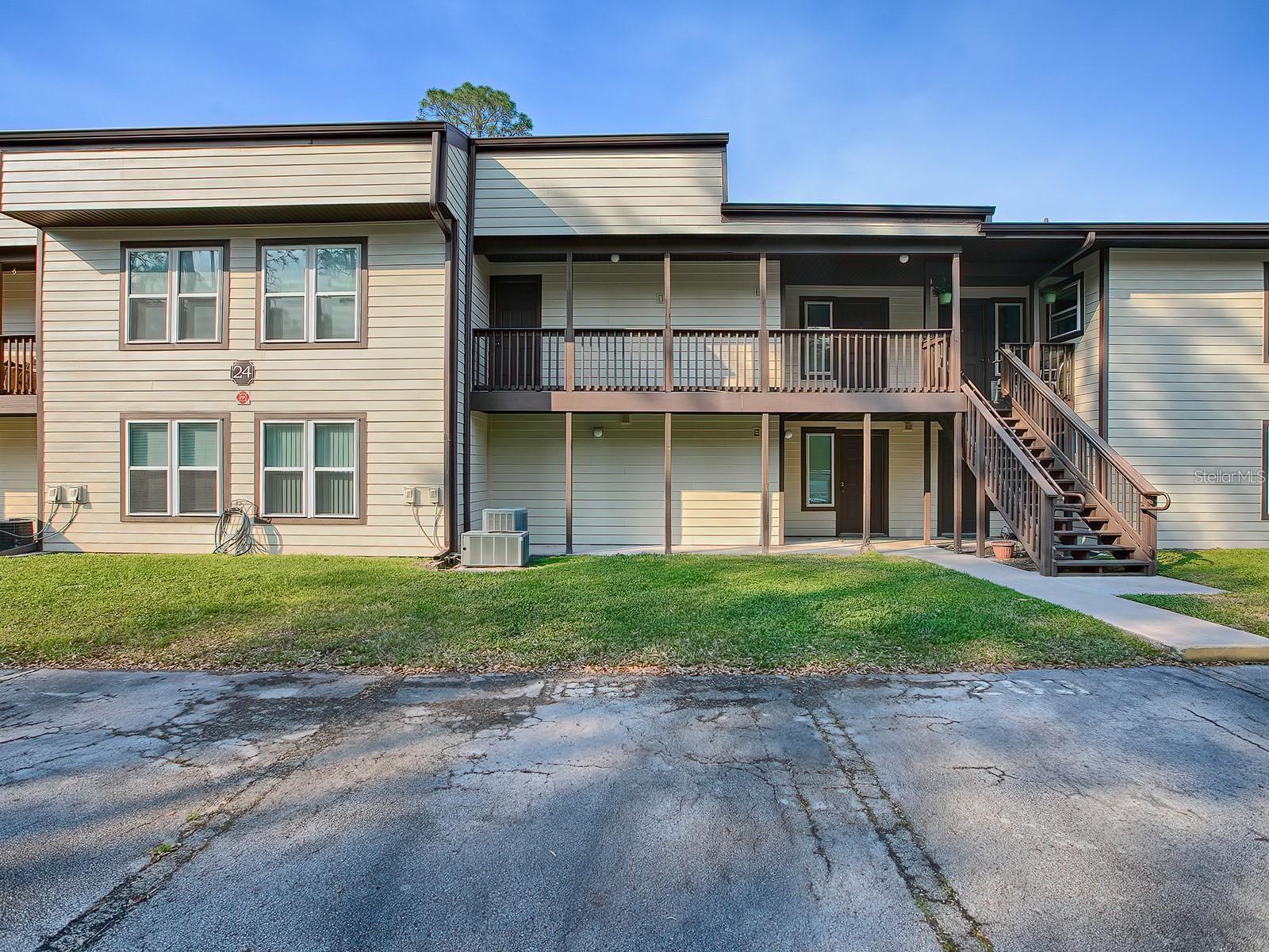 24104 Sandalwood Dr #104, FL