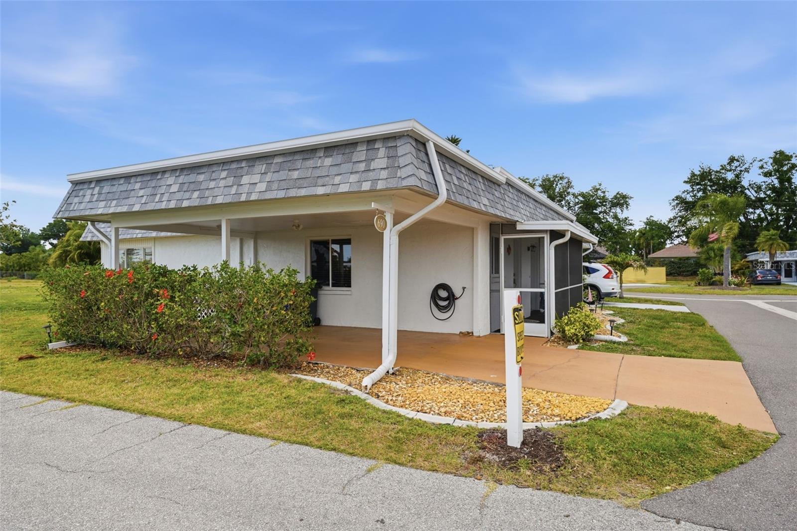 690 Circlewood Drive, FL
