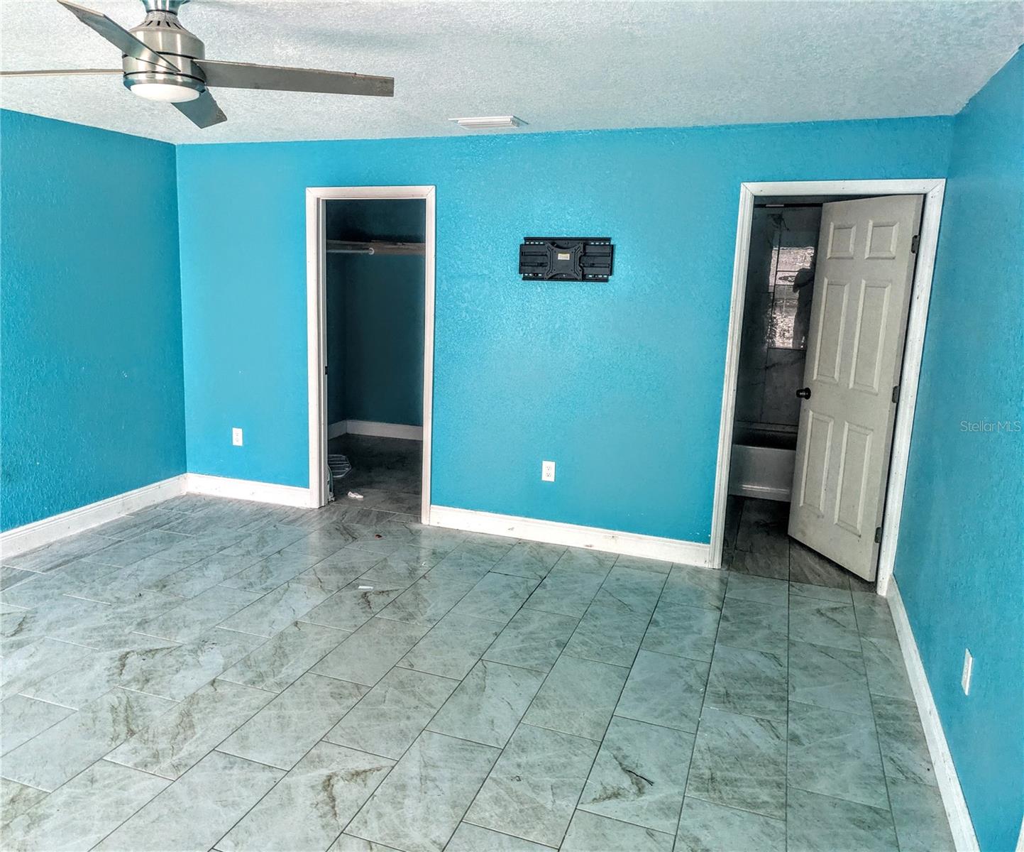 1916 10th Street, FL