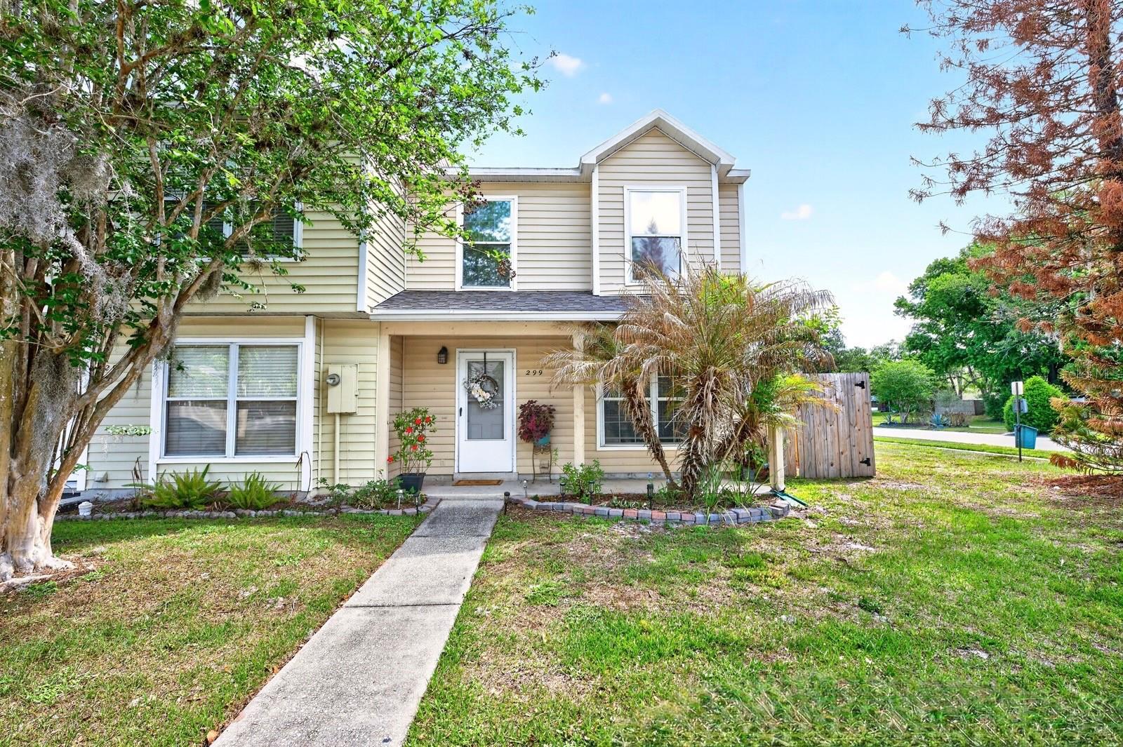 299 Woodgreen Ln, FL