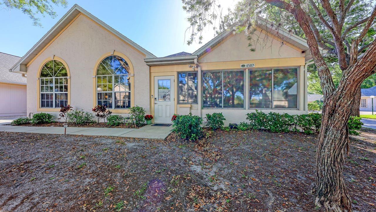 4507 Whirlaway Drive, FL