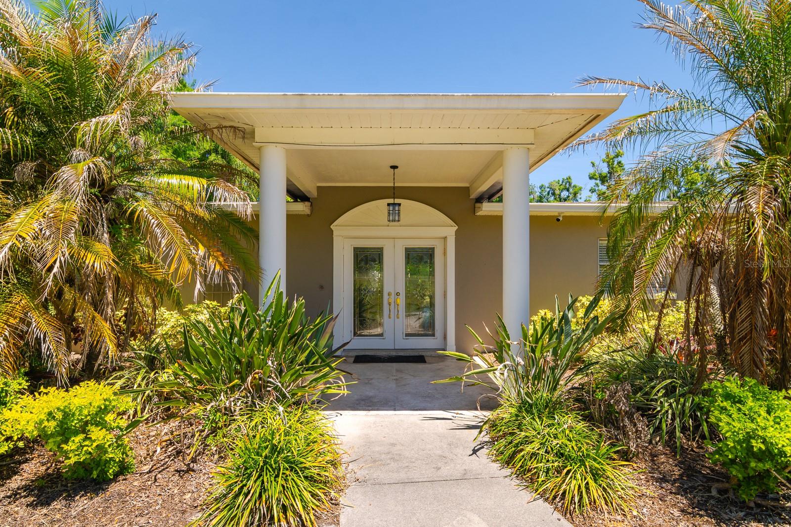 608 Vanderbaker Rd, FL