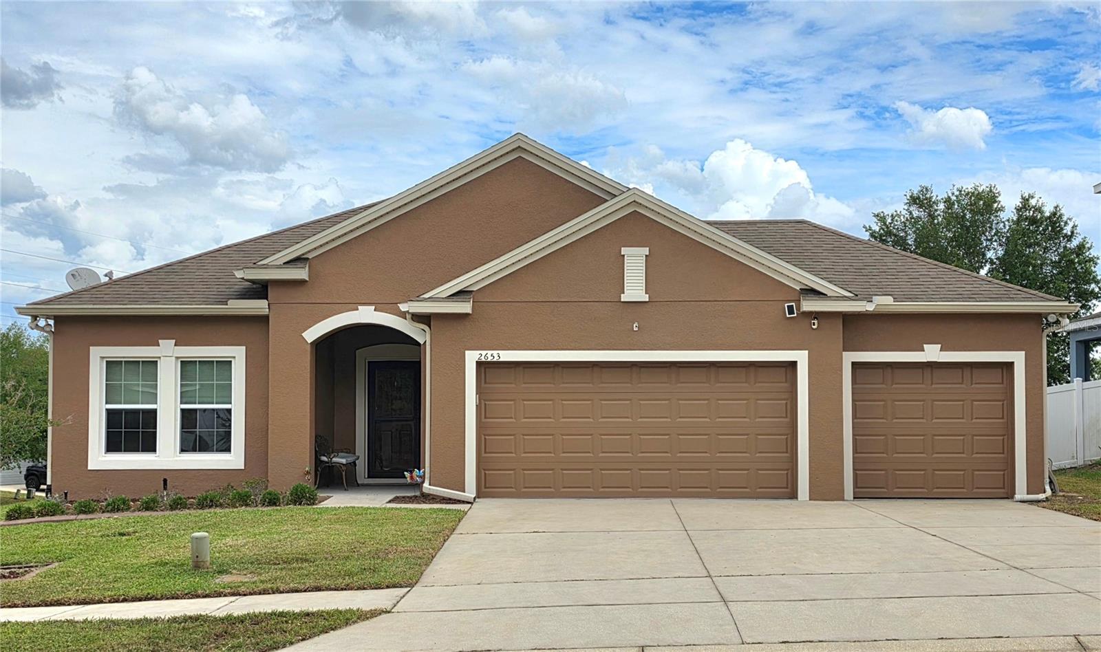 2653 Limerick Cir, FL