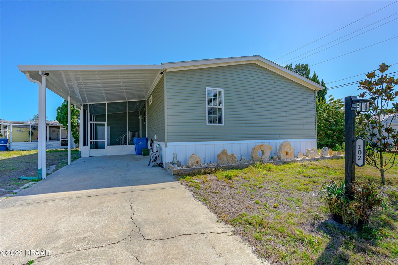 102 Ash St, FL