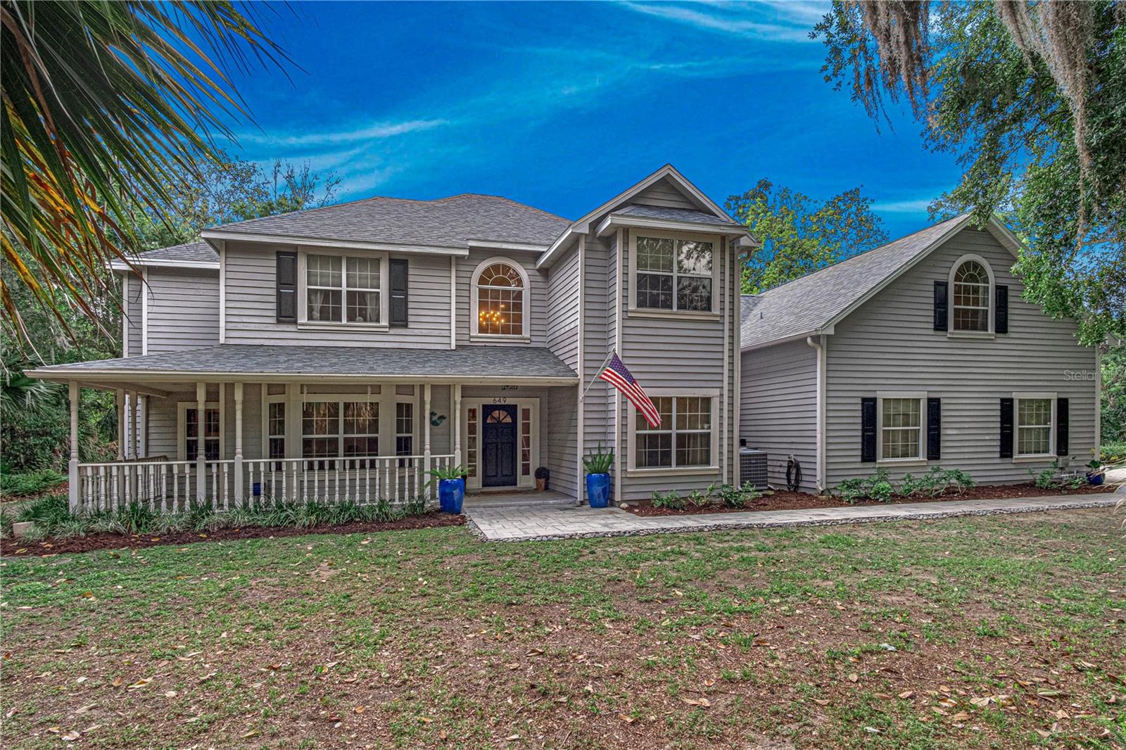 649 Charmagne Ln, FL