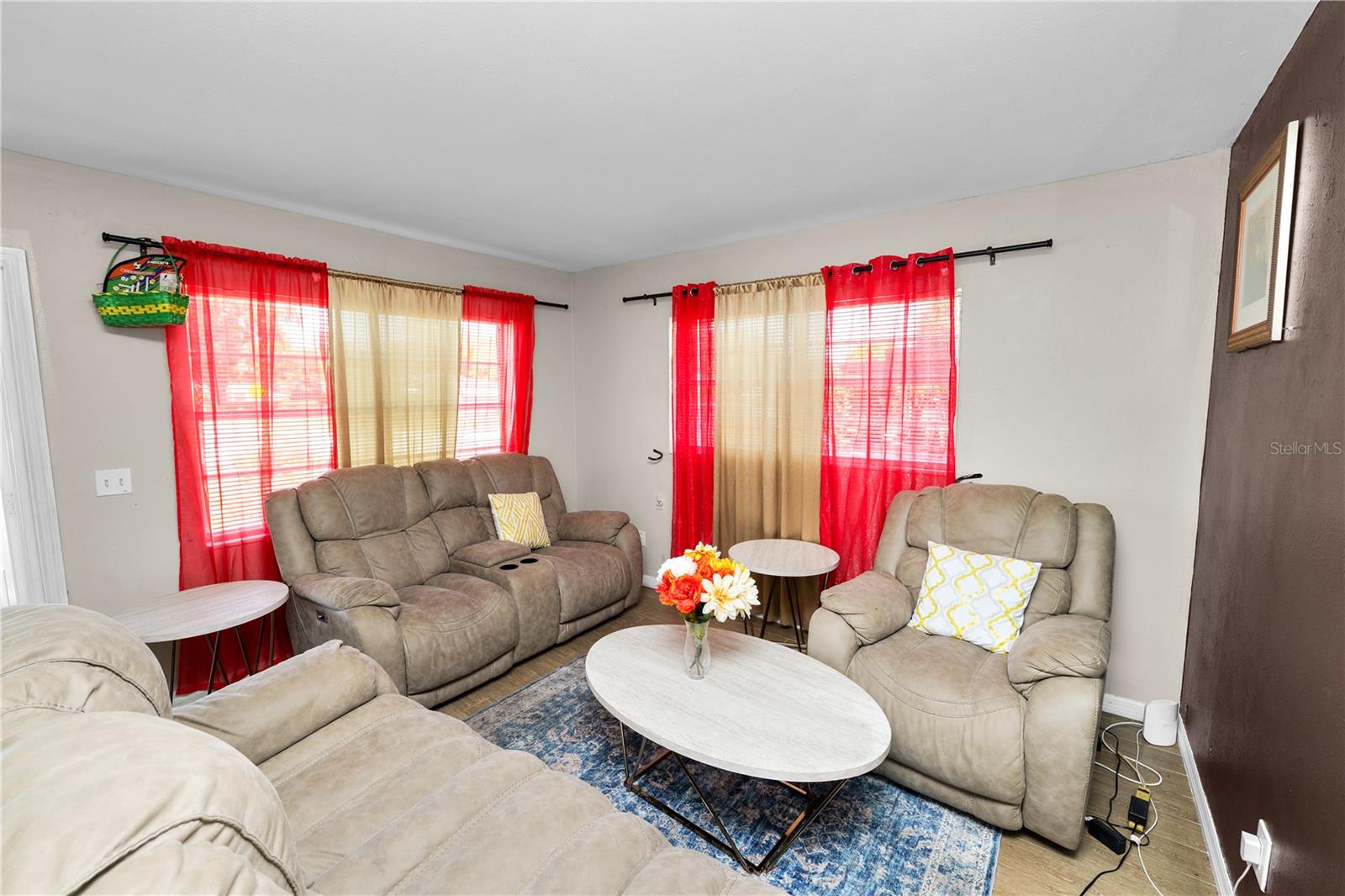 300 Avenue V, FL