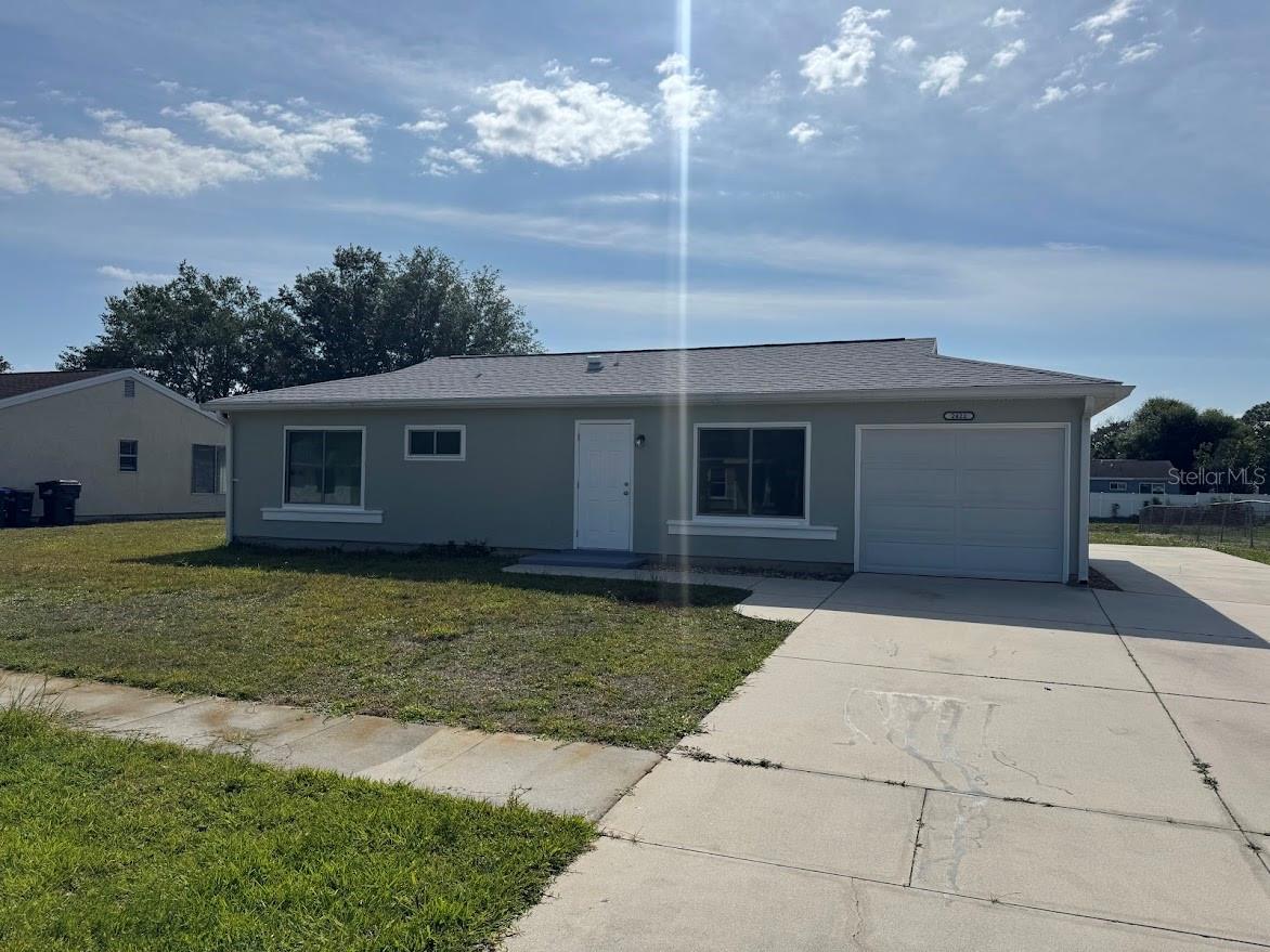 2422 Roxbury Cir, FL