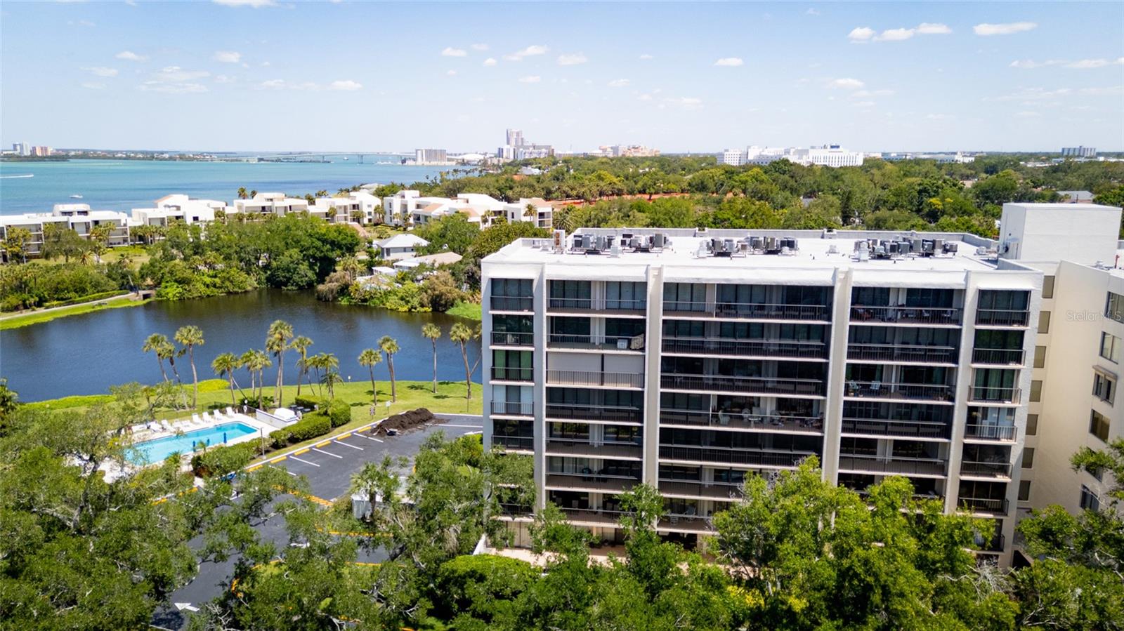 220 Belleview Blvd #601, FL