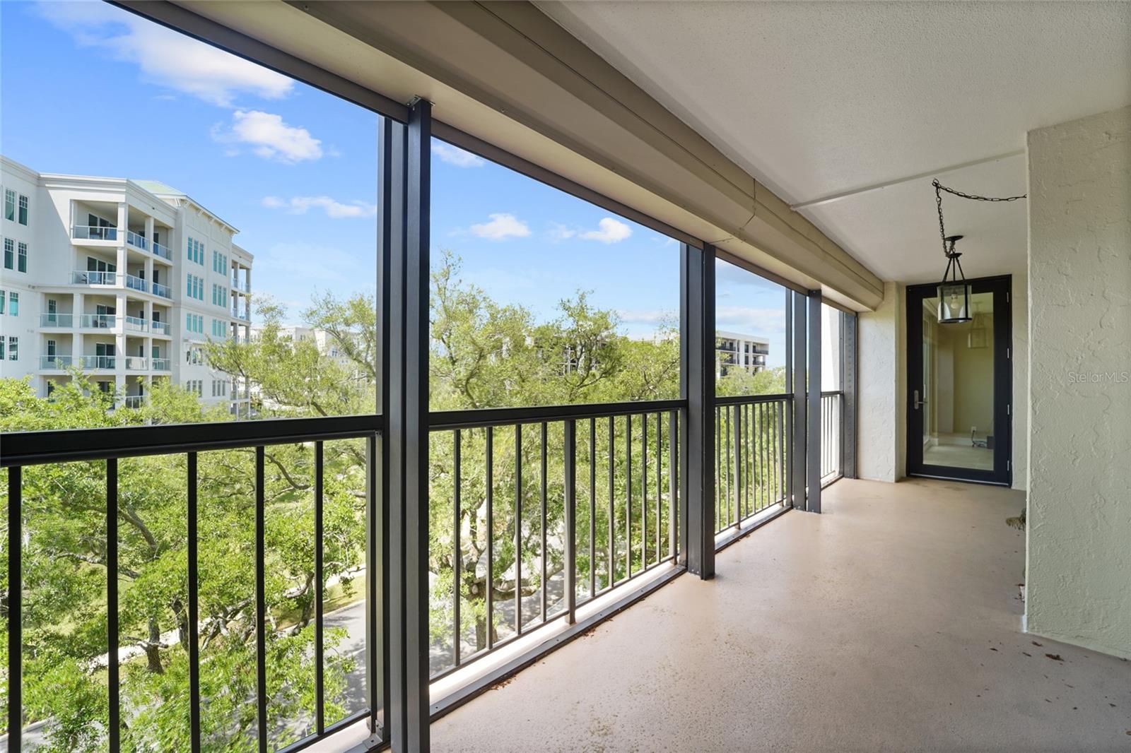 220 Belleview Boulevard, FL