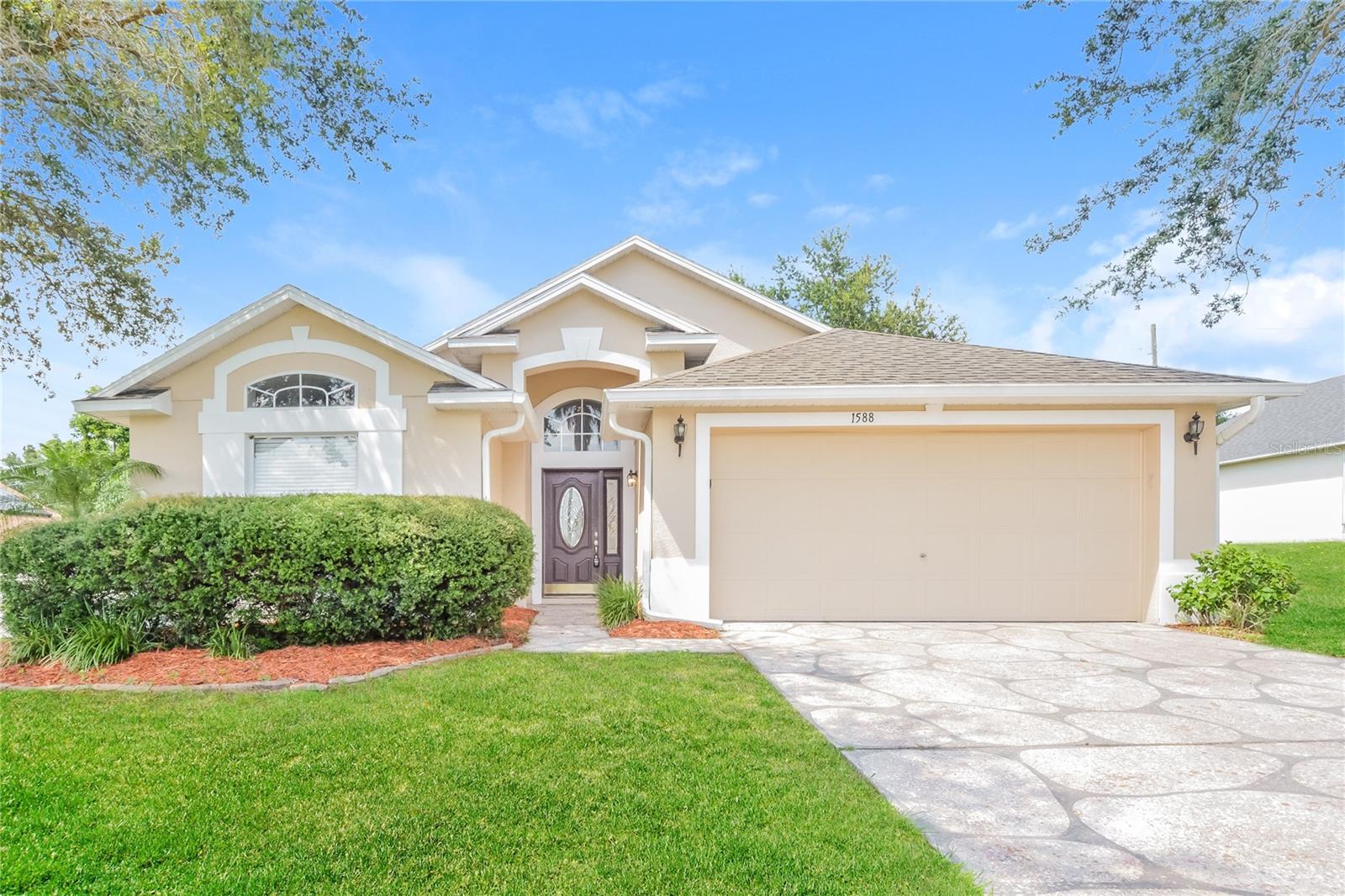 1588 Silhouette Drive, FL