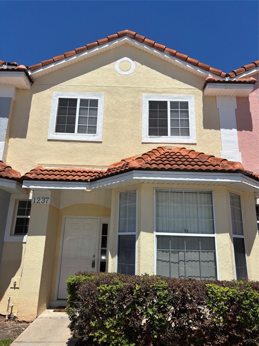 1237 S Beach Cir, FL