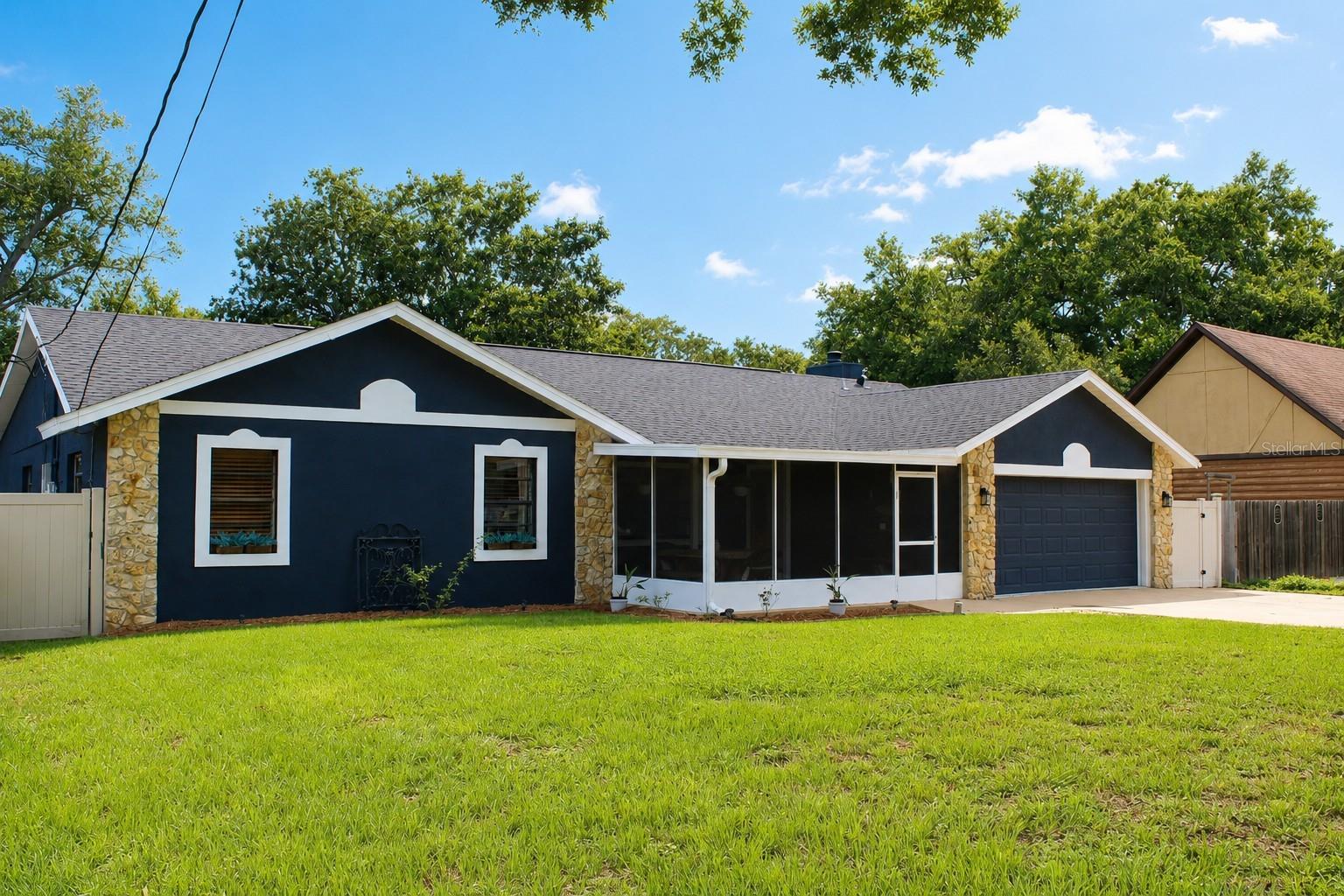 27627 Lois Drive, FL