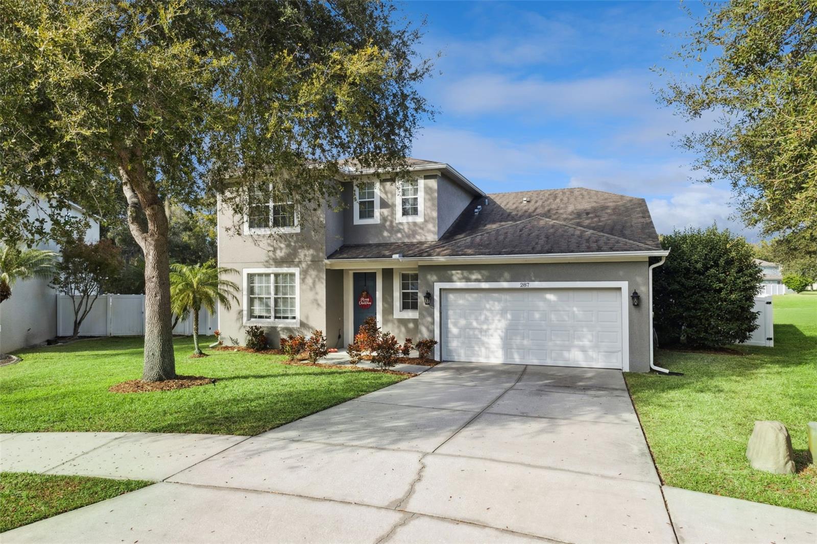 287 Fallen Oak Court, FL