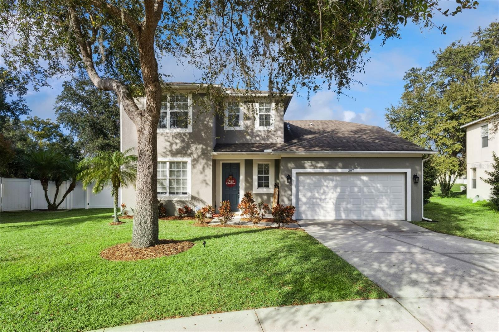 287 Fallen Oak Court, FL