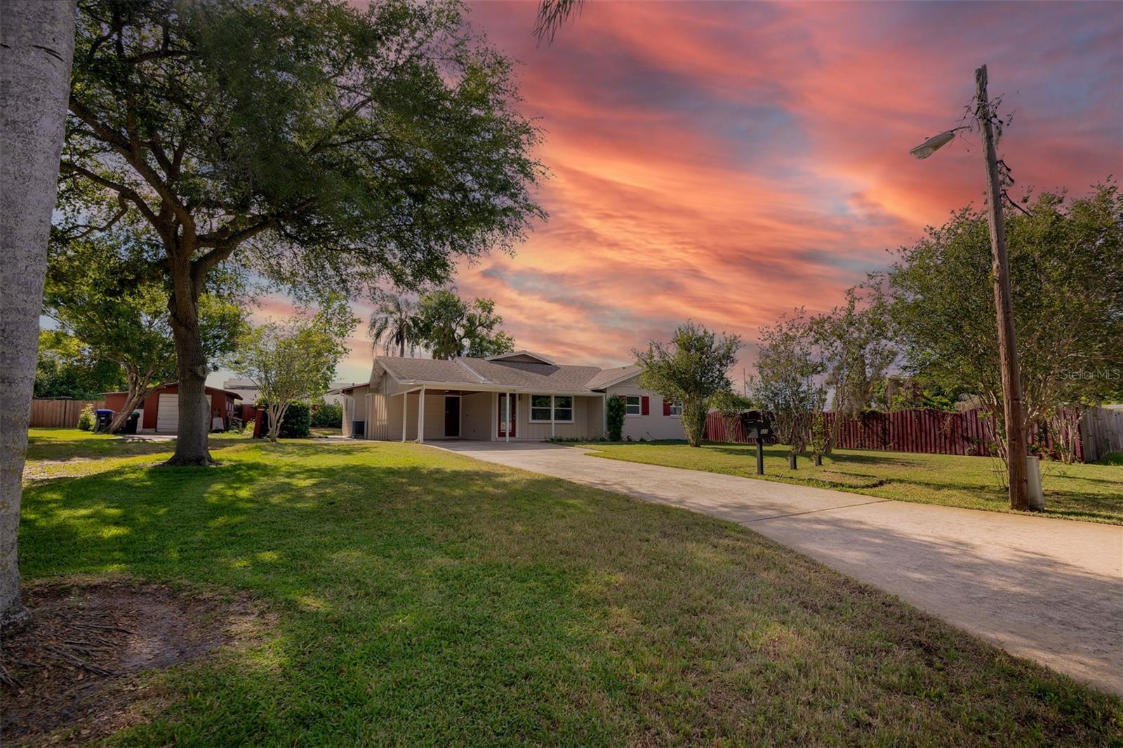 525 Ololu Drive, FL